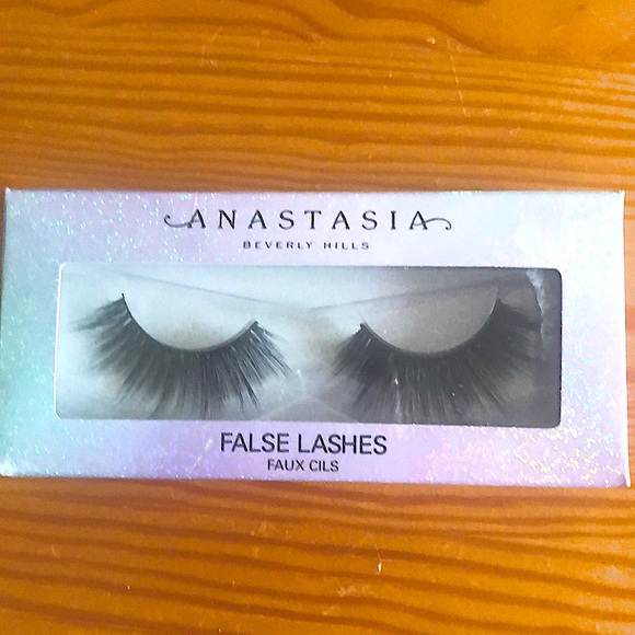 Anastasia Beverly Hills Falze Lashes (Set of 1) 🎉 - Picture 1 of 1